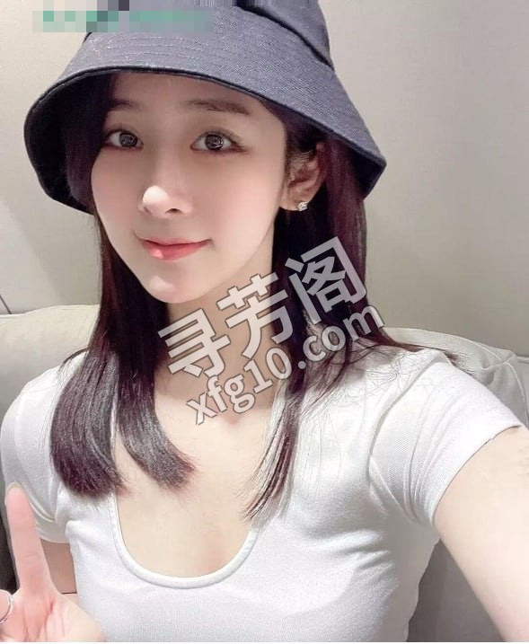 雪白大长腿 地方 盐城区海燕路 年龄 25 颜值： 8 600/90分钟 项目 冰火、制服、丝袜、波推、舌吻 2