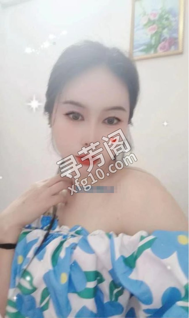妖娆的大奶幺妹 地方 年龄 25岁-30岁 颜值： 6分 400 项目 鸳鸯浴，口，胸推，指滑，漫游，调情诱惑 5