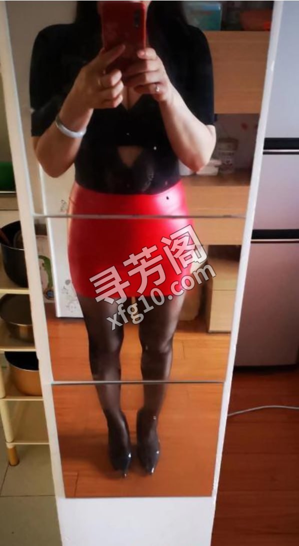 杨家湾熟妇 地方 年龄 30岁-40岁 颜值： 6分 300 项目 口爆，情趣内衣，丝袜，全套 2