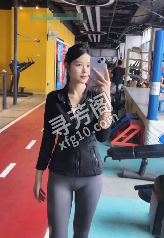 邻家妹妹菲菲 地方 未央区 年龄 23 颜值： 9 800/90分钟 两次 项目 全套项目 2