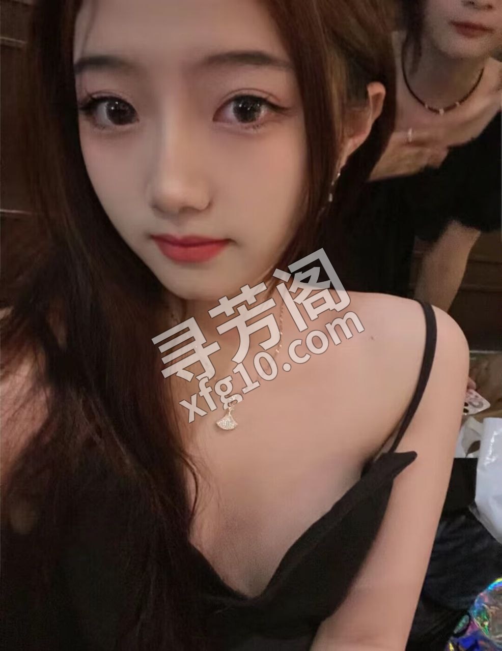 乐山刚下海小妹妹 评价=10分 地址= 年龄=20 颜值=9分 价格=700两次 服务项目：舌吻 口爆 鸳鸯浴 2