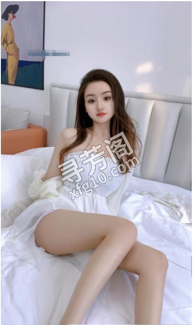 成都西门芭比 位置 几岁 25岁-30岁 颜值＝ 6分 费用明细 600 项目 制服诱惑，鸳鸯浴，胸推 6