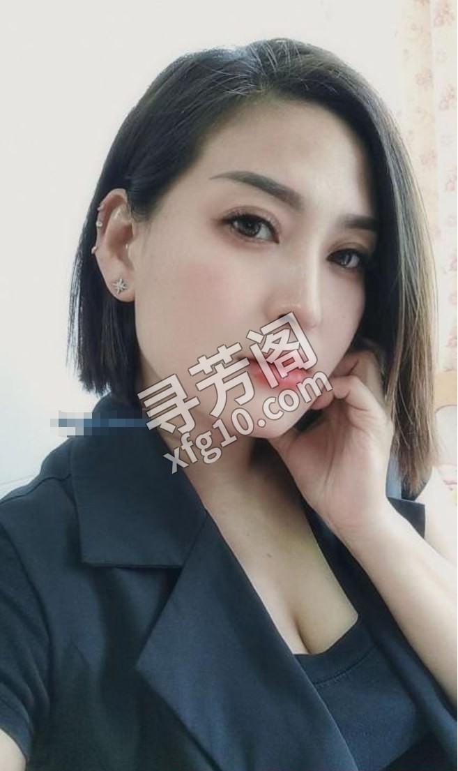 我的骚逼情人姐姐 位置 滨海新区 几岁 30岁-40岁 颜值＝ 6分 费用明细 300 项目 指滑，胸推，口 2