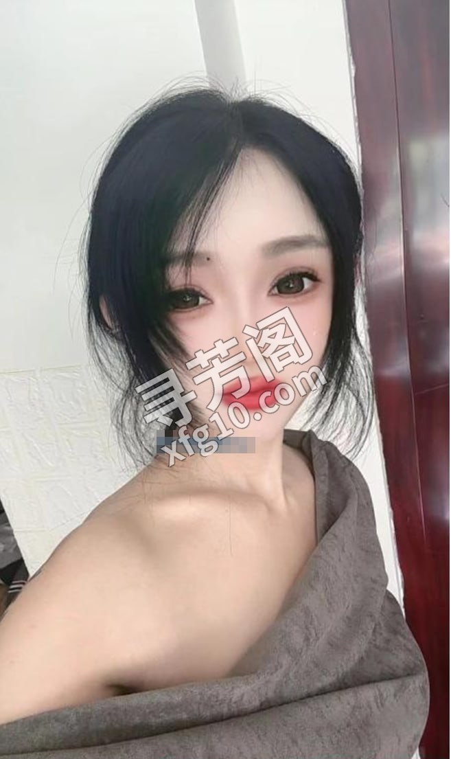 富阳老师默默 位置 几岁 25岁-30岁 颜值＝ 7分 费用明细 700 项目 鸳鸯浴，水中萧，调情，无套吹 3