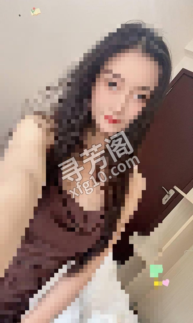 风骚熟女 位置 几岁 25岁-30岁 颜值＝ 8分 费用明细 600p 项目 胸推，臀推，毒龙，口爆，69互舔 2