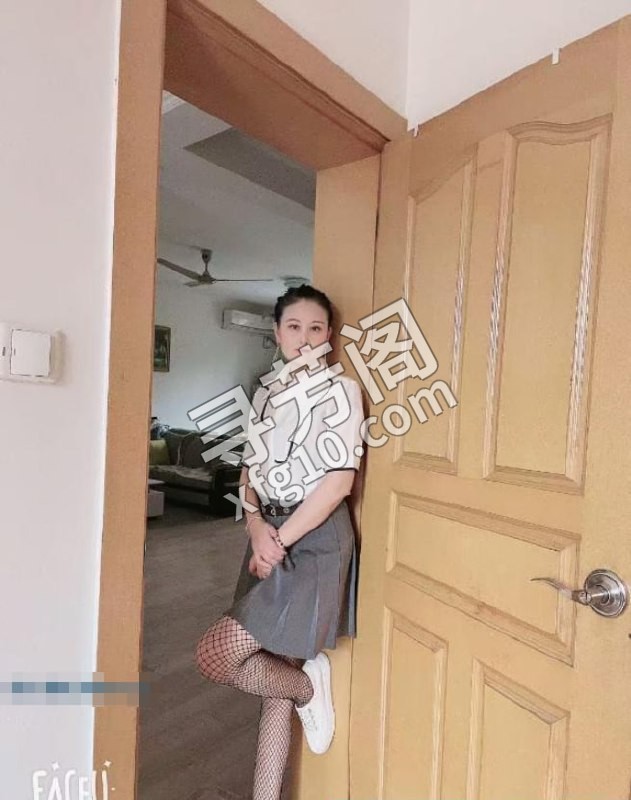 吴中娇小少妇 位置 几岁 30岁-40岁 颜值＝ 6分 费用明细 400 项目 胸推 臀腿 漫游 过水 丝袜 2