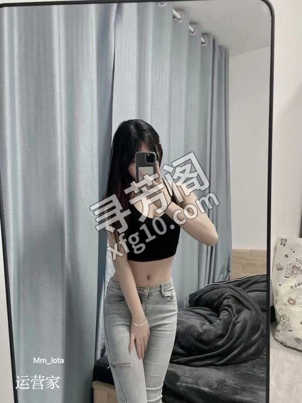 高端实体养生Spa会所 半裸丝足93服务 营业时间：13:00 02:00 原价￥699 - 预约价格￥598 2