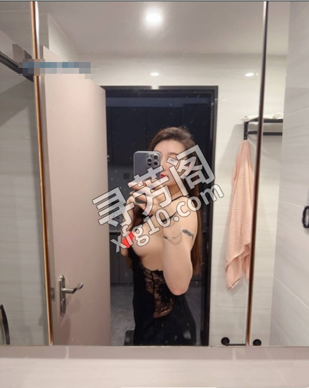 火辣御姐童童 位置 几岁 25岁-30岁 颜值＝ 6分 费用明细 800 项目 鸳鸯浴、胸推、漫游、吹箫、调情 2