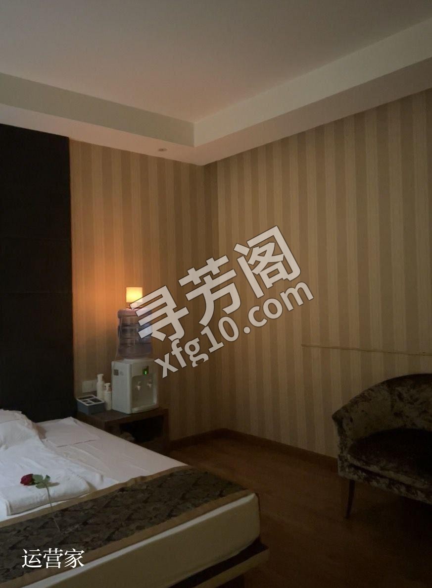 A1套餐原价329预约价只需要309：掏耳朵，按肩颈，按腿按背，全身泰式按摩，波推，指甲，鼻尖，环游过水，漫游 2