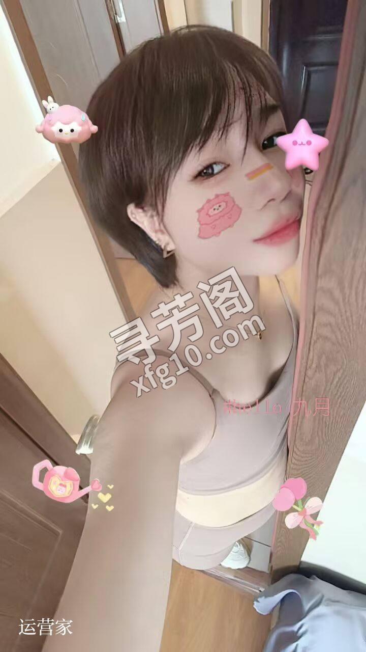 拱墅 700 因离得近，多次返食的小姐姐，超级温柔，非常配合，每次都在沙发上先缠绵摸一会，然后再战斗 4