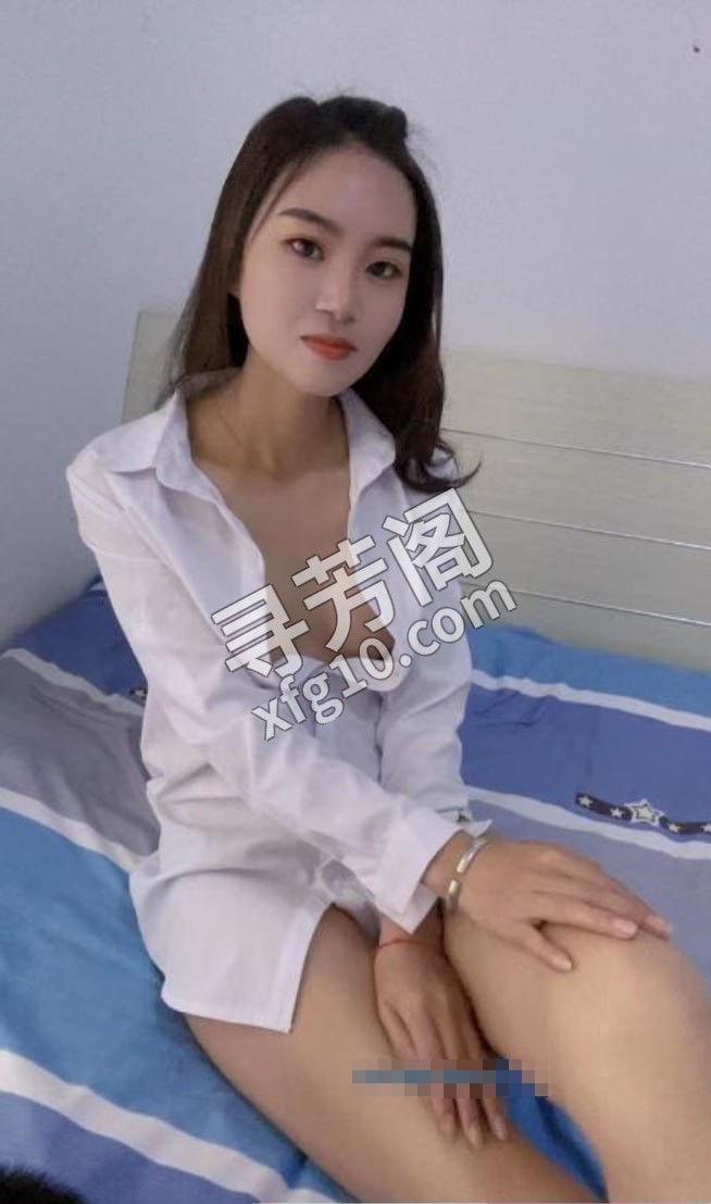 官渡温柔美女梅子老师 位置 几岁 25岁-30岁 颜值＝ 6分 费用明细 500 项目 胸推、指划、调情、69 3