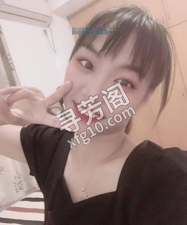 天河岗顶小少妇 位置 几岁 25岁-30岁 颜值＝ 6分 费用明细 400 项目 调情、鸳鸯浴、69、乳交 3