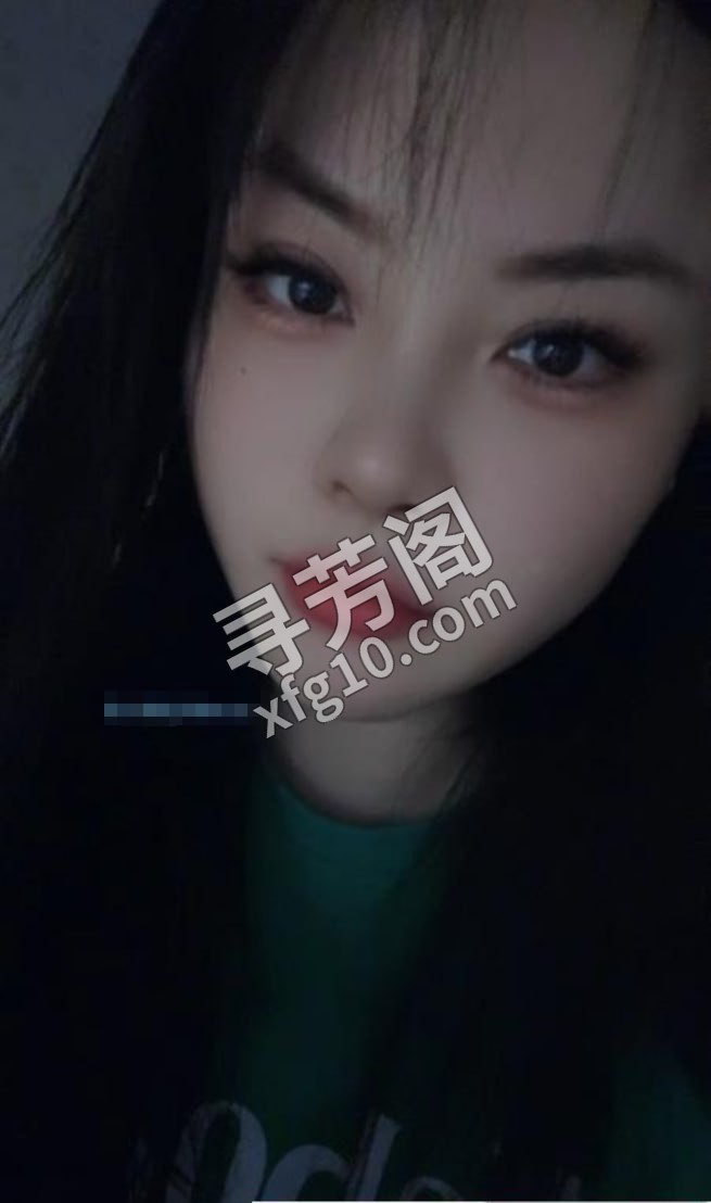 骚话项目多乐乐老师 位置 几岁 25岁-30岁 颜值＝ 6分 费用明细 500 项目 吹箫 做爱 情趣丝袜 2