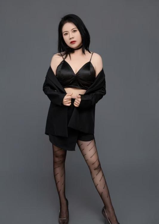 黑丝少妇思思 2