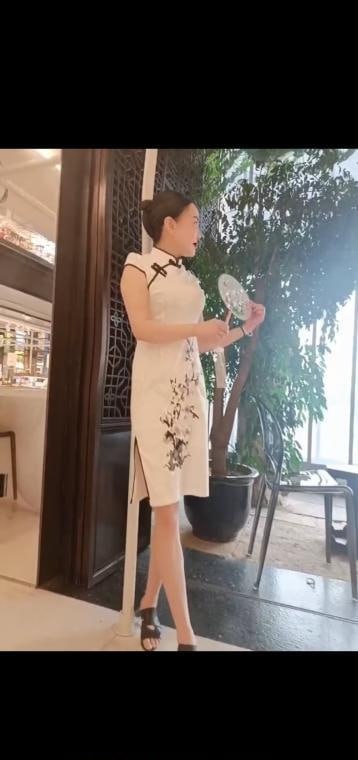 风韵骚熟女 4