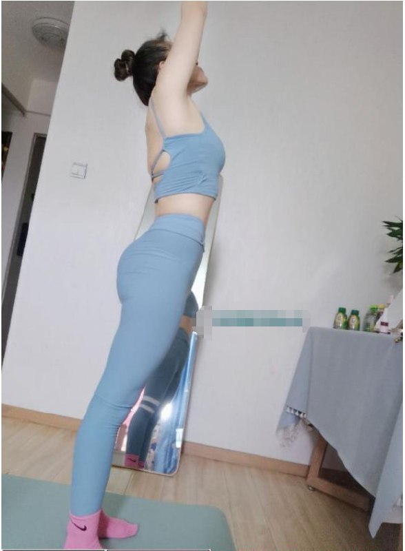 身材不错的风骚妹子 2