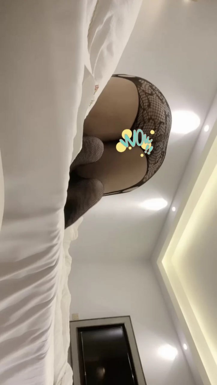 狠狠后入肥臀大屁股 3