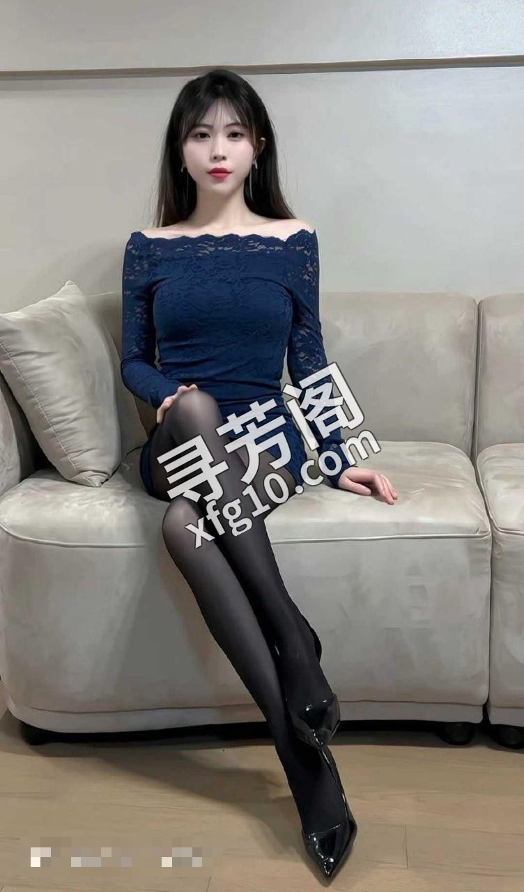 丰满白嫩的气质骚会扮演 2