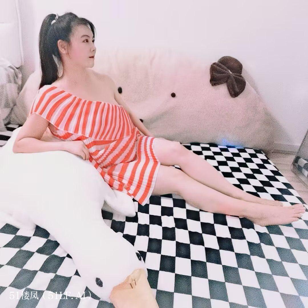 铁西熟妇巨乳肥臀扭着诱人，骚穴湿透渴望猛 3