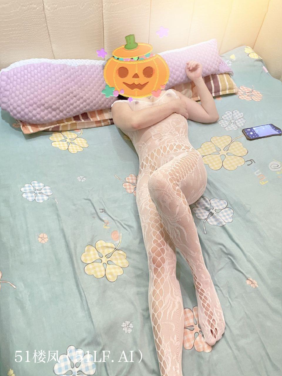 重庆骚熟女包夜六轮 湿透骚穴任你猛操 玩 2