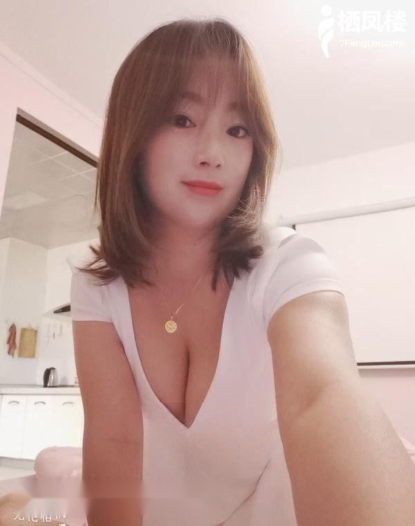 西安雁塔楼凤 2