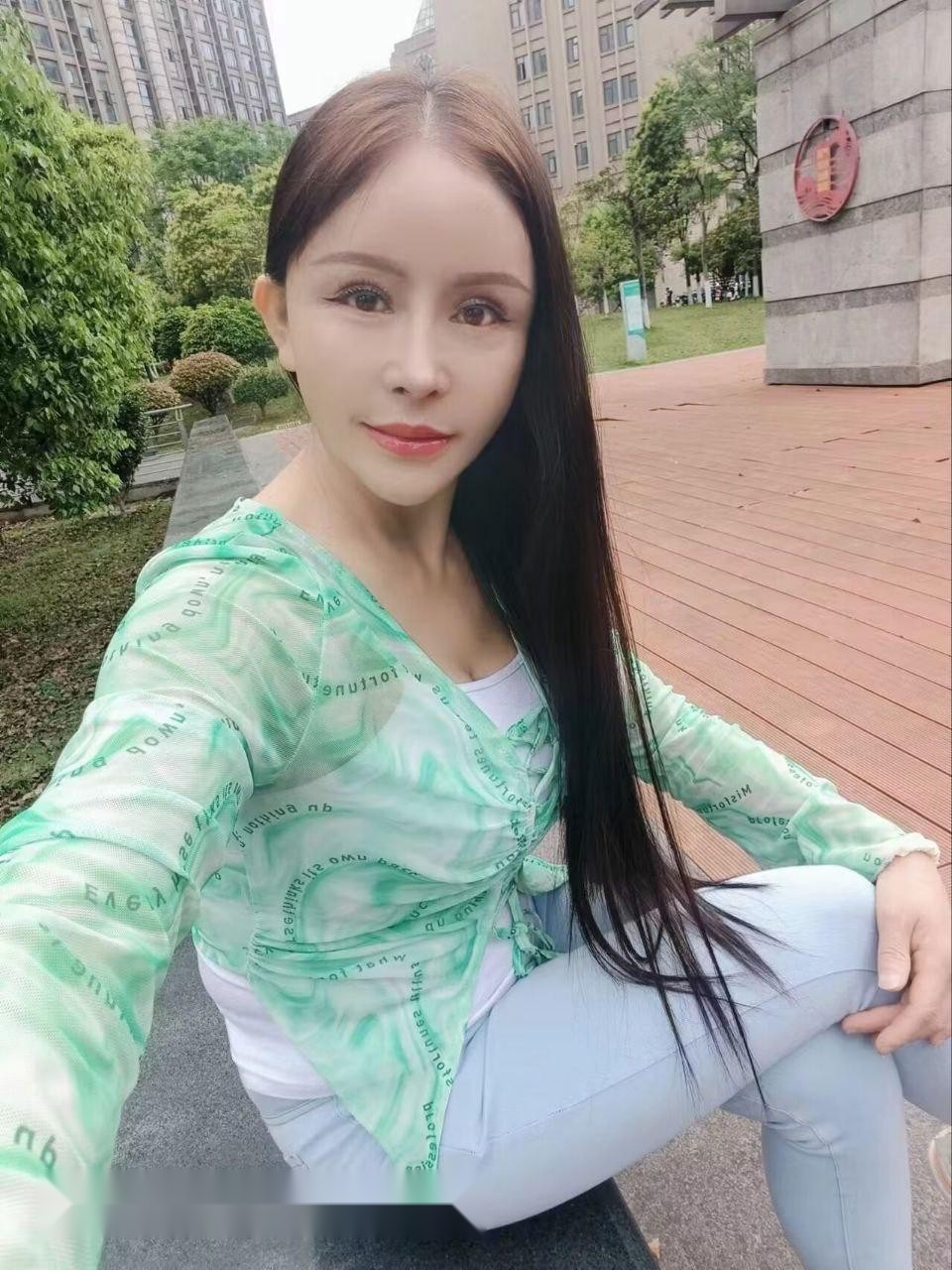 雨花区熟女骚到爆，巨乳沉甸甸晃荡，骚逼湿 3