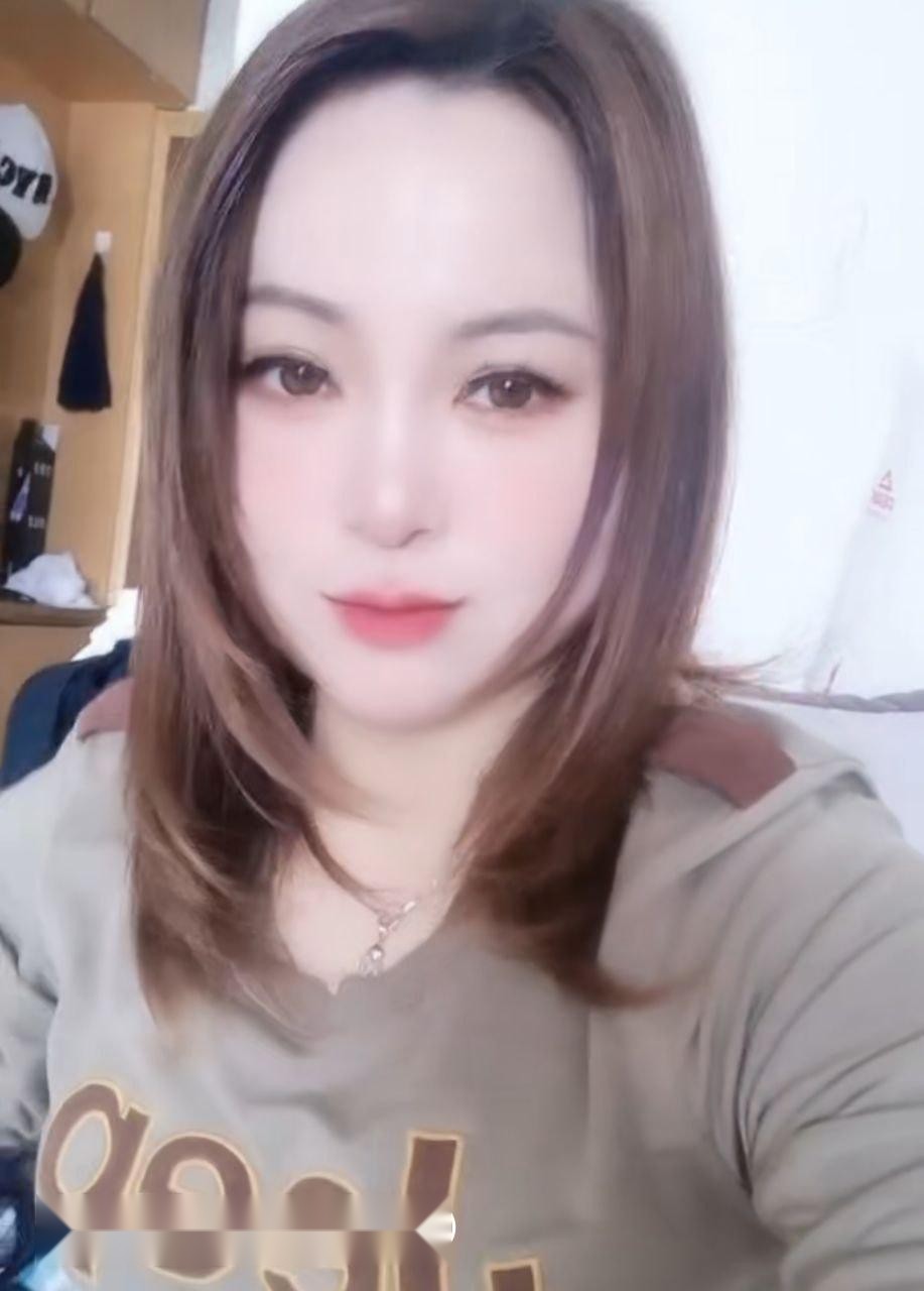 在廊坊新朝阳后面的小巷深处，她熟女般丰满 2