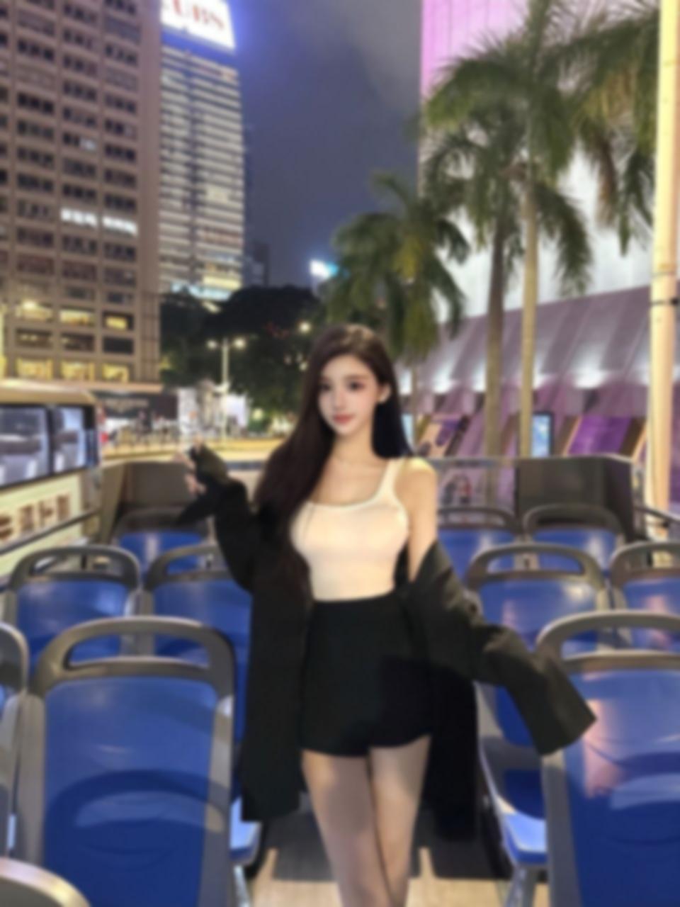 上海静安21岁粉嫩小骚妹，身材火辣水多汁 2