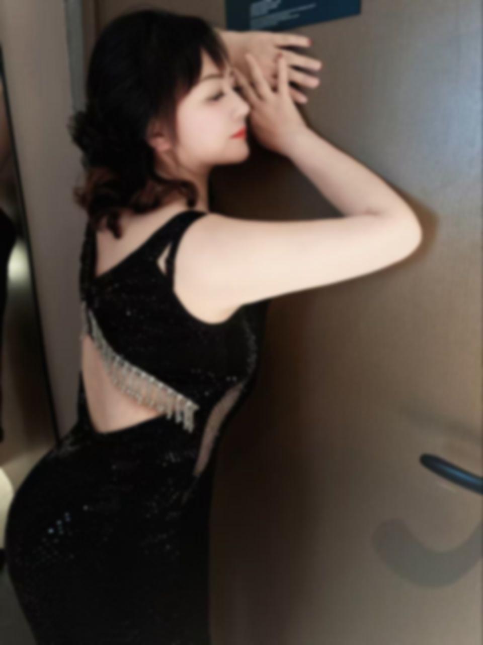 上海虹口一位身材丰腴的熟女，162cm， 5