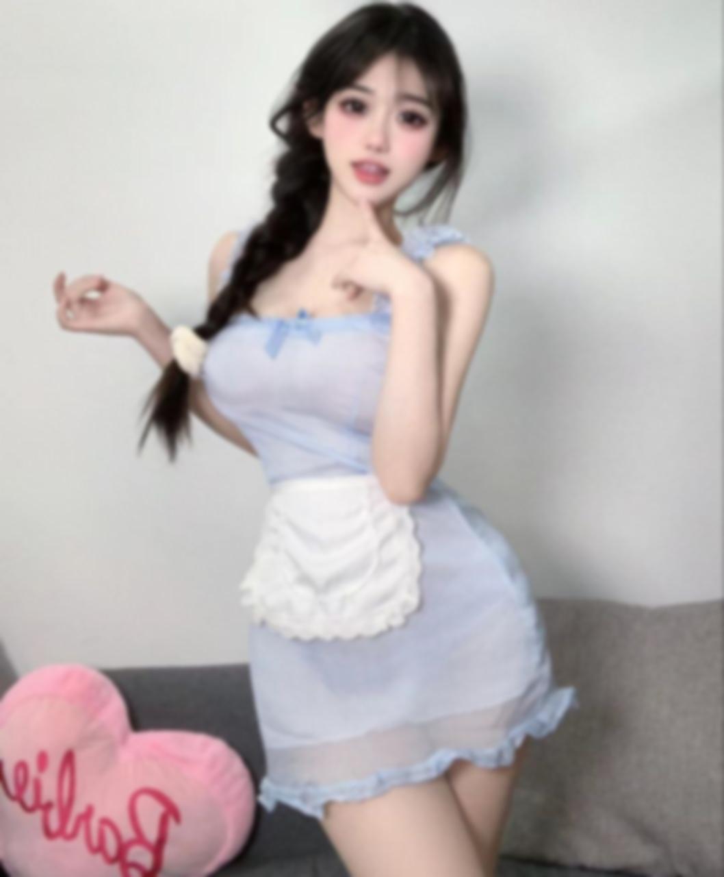 在西安的隐秘房间里，我赤裸着身体迎向你， 2