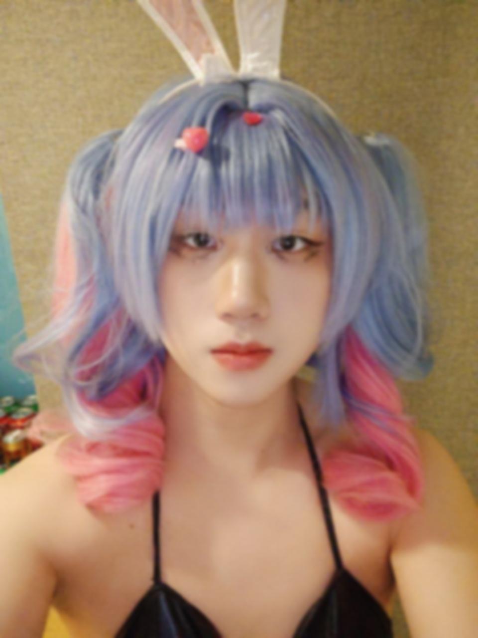 合肥蜀山区的伪娘，穿着黑色蕾丝，翘起圆润 4