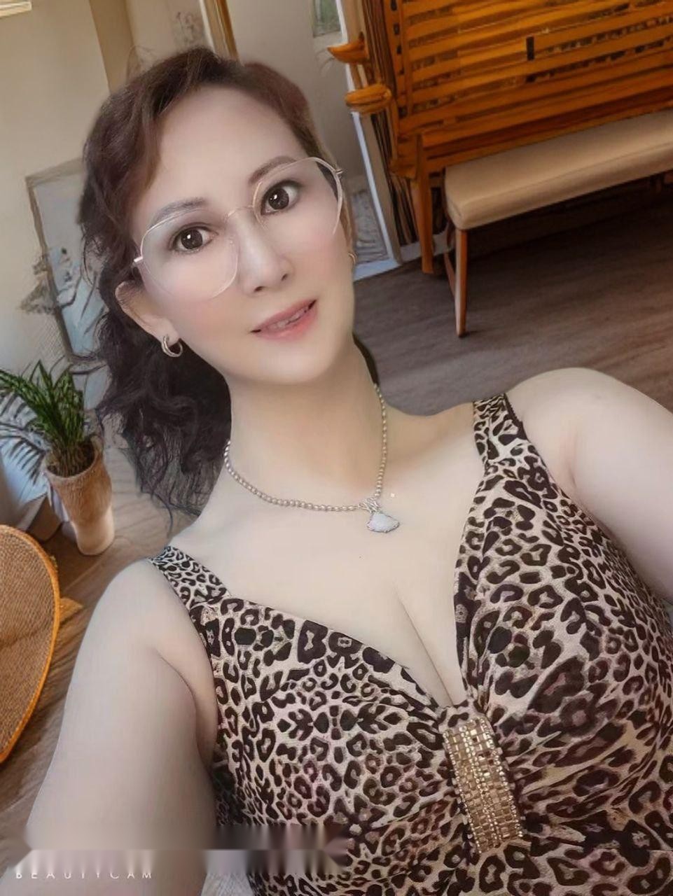 深圳罗湖的岚姐，熟女风情十足，丰满身躯散 4