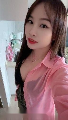 大连有个奶子又大又软的骚妹妹，住在沙河口 2