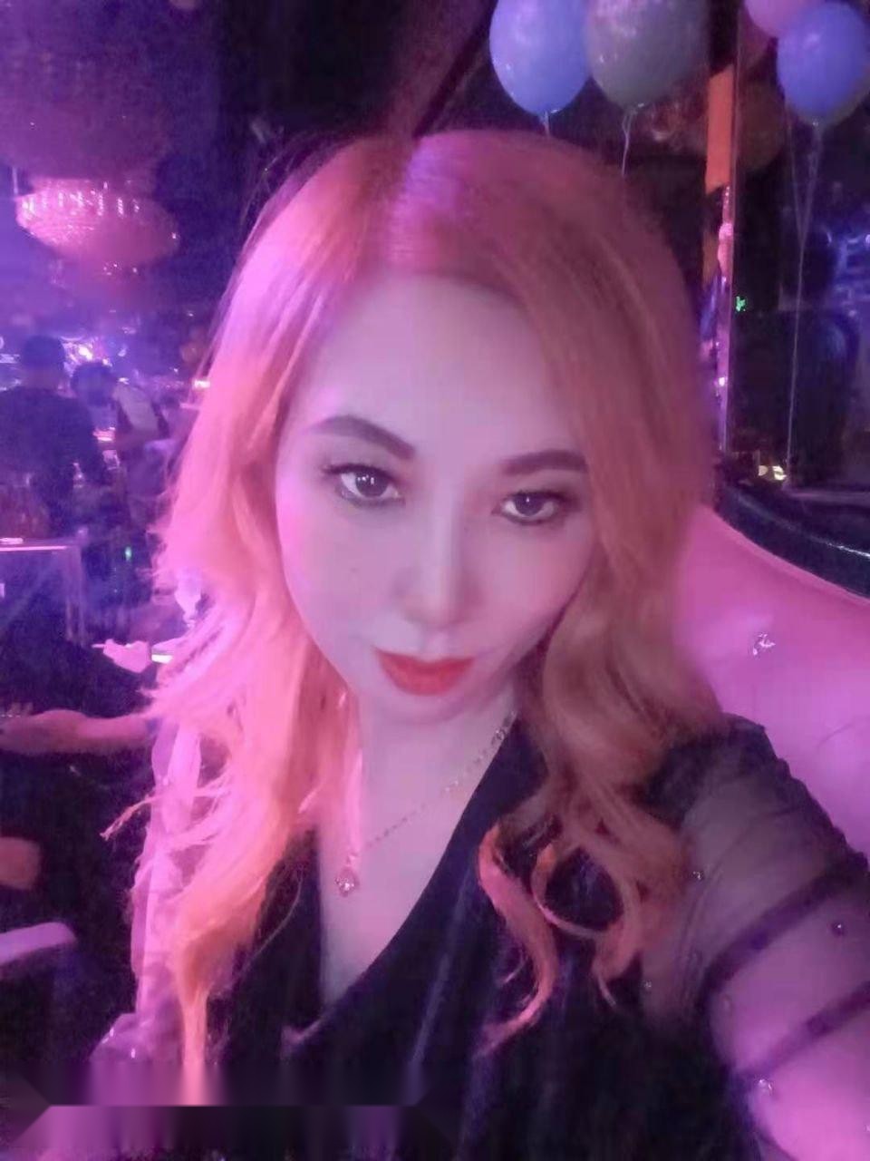 南京雨花区长虹路附近的小区里，有位身材火 3