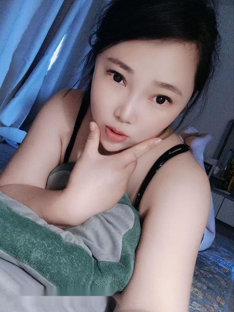 上海 肥嘟嘟一线天瞄瞄 2