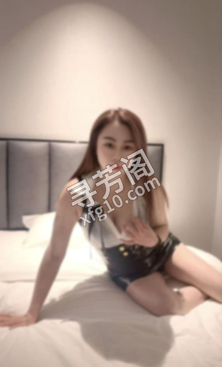 苏州 艺名：小雨 年龄：33 身高：155 体重：45 kg 胸围：38C 价格：300一次 1200包夜 3