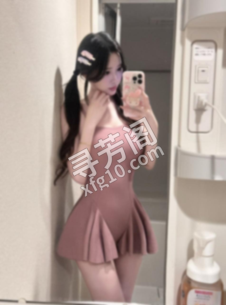 太原长腿御姐口技超强 年龄：20-26 价格：800 位置：太原 服务项目：制服丝袜，胸推，冰火两重天，69 3